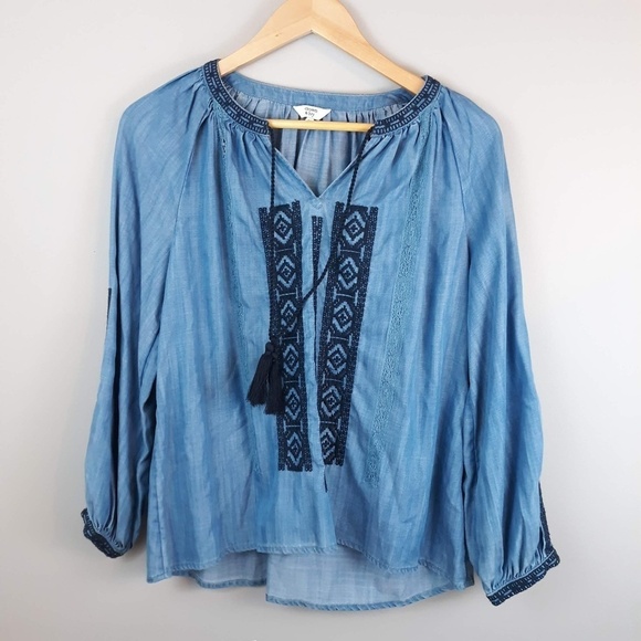 Crown & Ivy Chambray Blouse Boho Embroidered XS - Picture 1 of 4